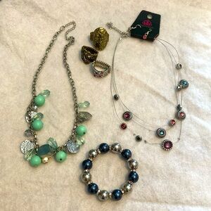 Paparazzi jewelry bundle. Six pieces.